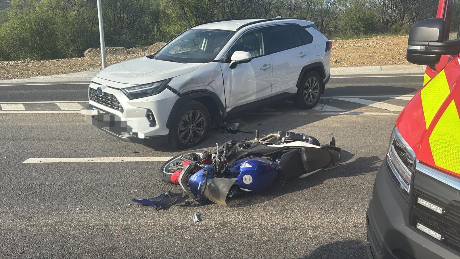 Motociclistă tânără rănită după accident pe strada 22 Decembrie 1989 din Zalău
