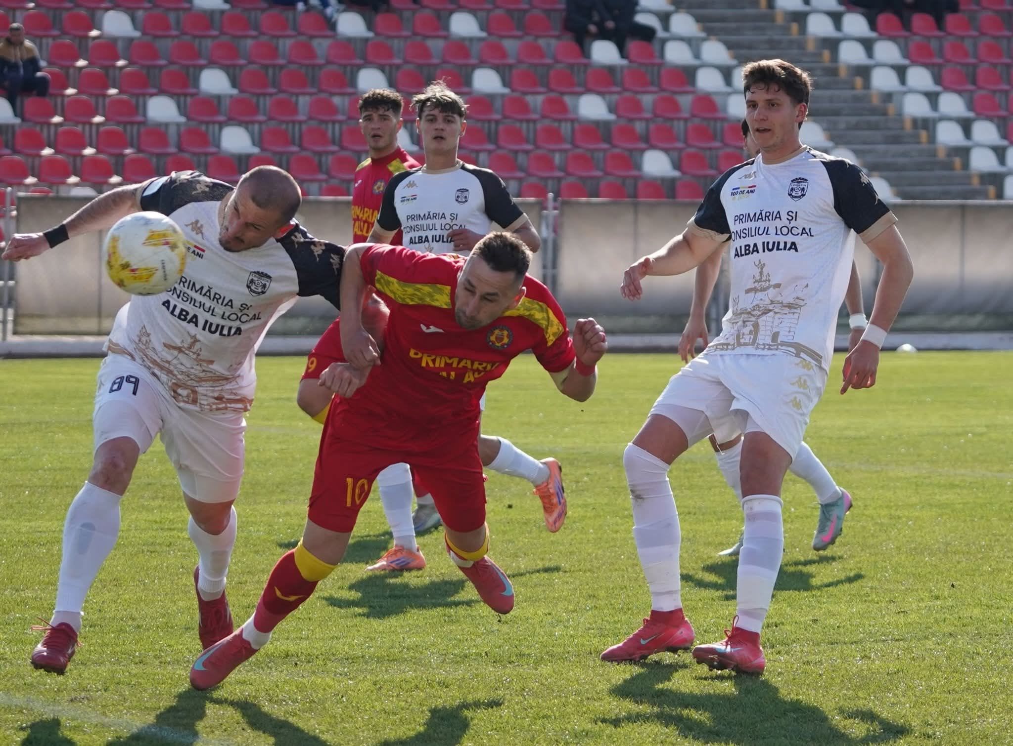 Fotbal echipa SCM Zalău în acțiune pe teren Fotbal echipa SCM Zalău în acțiune pe teren