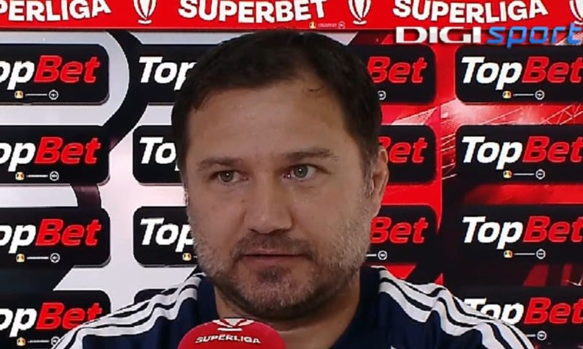 Marius Croitoru în timpul reacției după meci