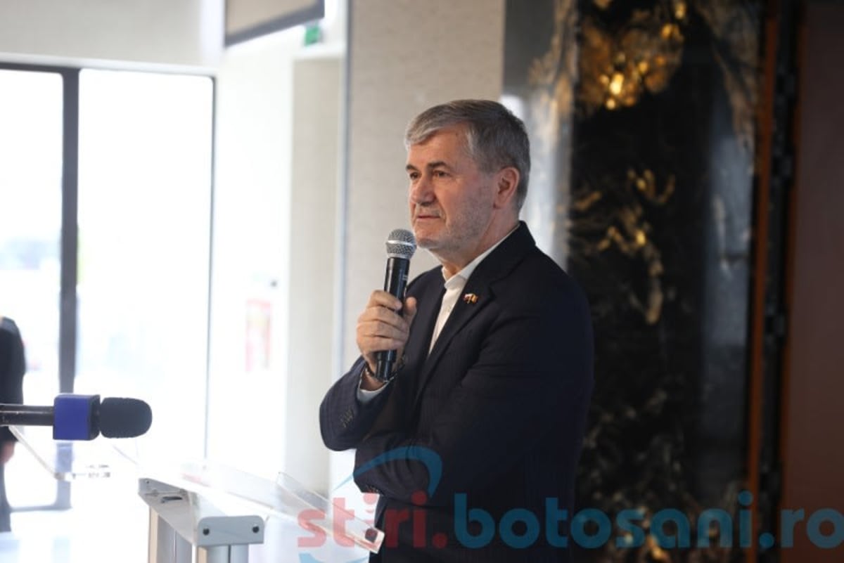 Valeriu Iftime la meciul FCSB - FC Botoșani din Ghencea Valeriu Iftime la meciul FCSB - FC Botoșani din Ghencea