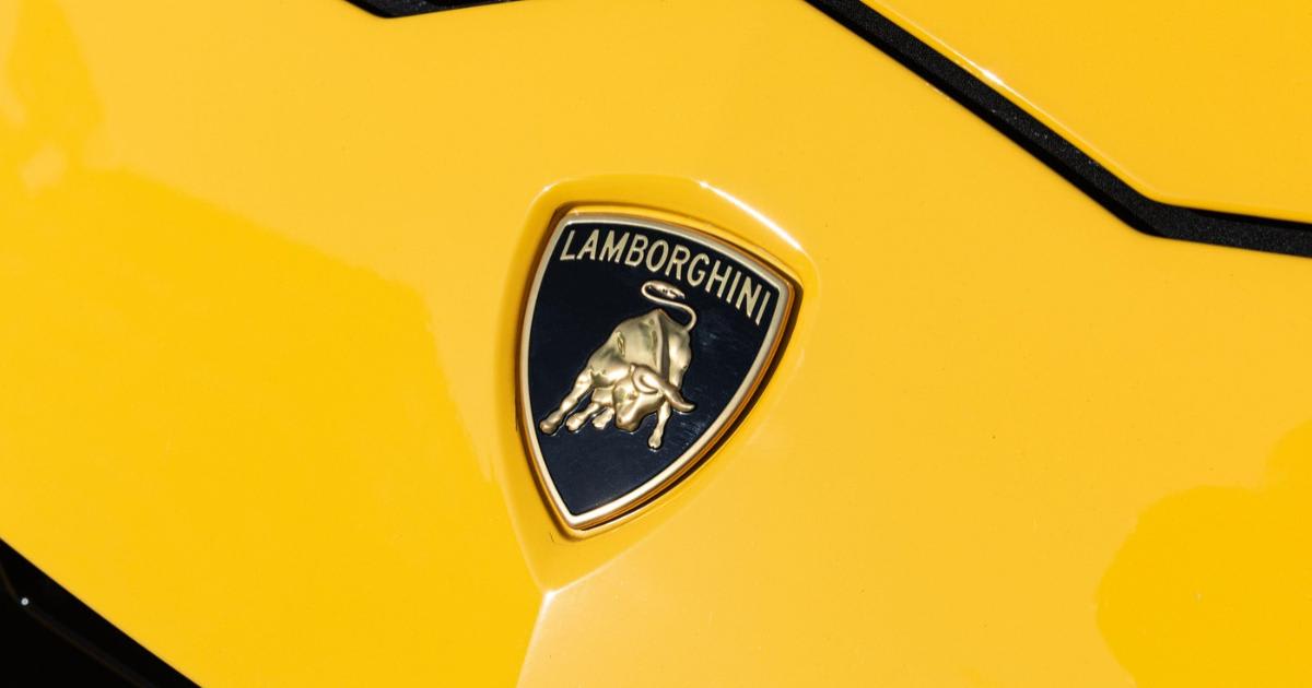 CEO-ul Lamborghini și Ferrari în discuție despre strategii electrice CEO-ul Lamborghini și Ferrari în discuție despre strategii electrice