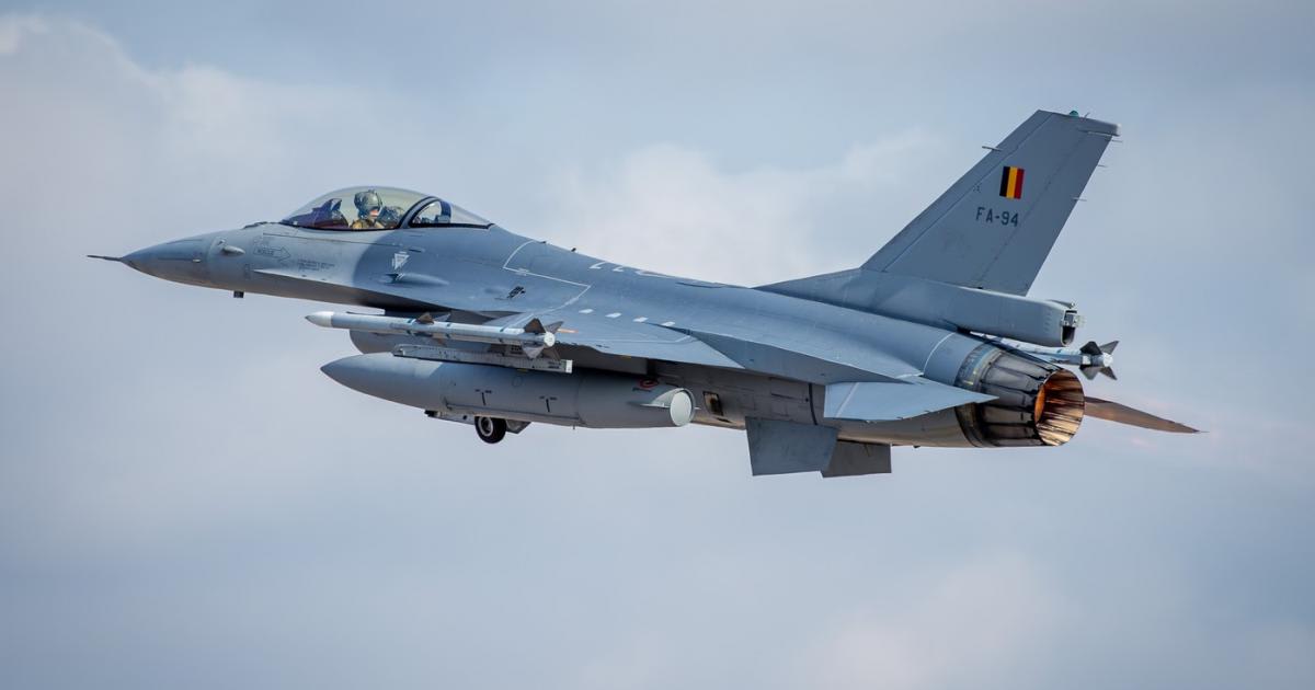 Avioane F-16 în zbor deasupra spațiului aerian românesc