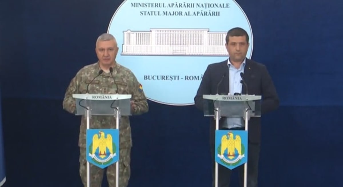 Miniștri și oficiali militari în conferință la Ministerul Apărării Miniștri și oficiali militari în conferință la Ministerul Apărării