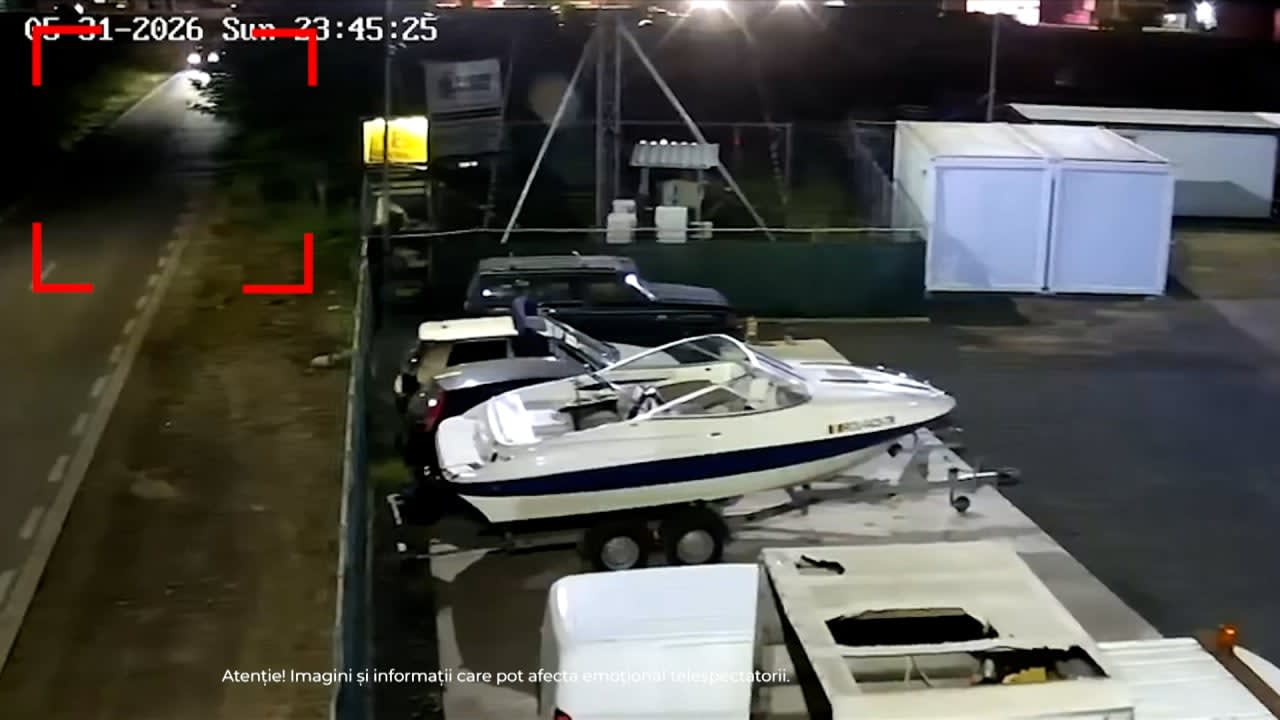 Adolescent accidentat pe marginea drumului fără trotuar în Dumbrăvița Adolescent accidentat pe marginea drumului fără trotuar în Dumbrăvița
