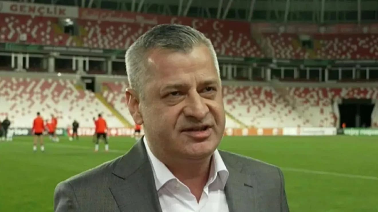 Ioan Varga în birou, discuții despre noul antrenor CFR Cluj