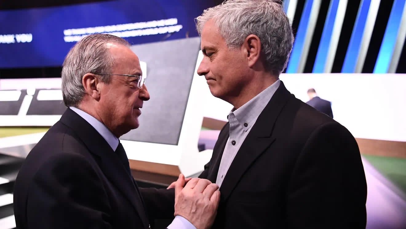 Florentino Perez și Jose Mourinho în timpul unei conferințe de presă