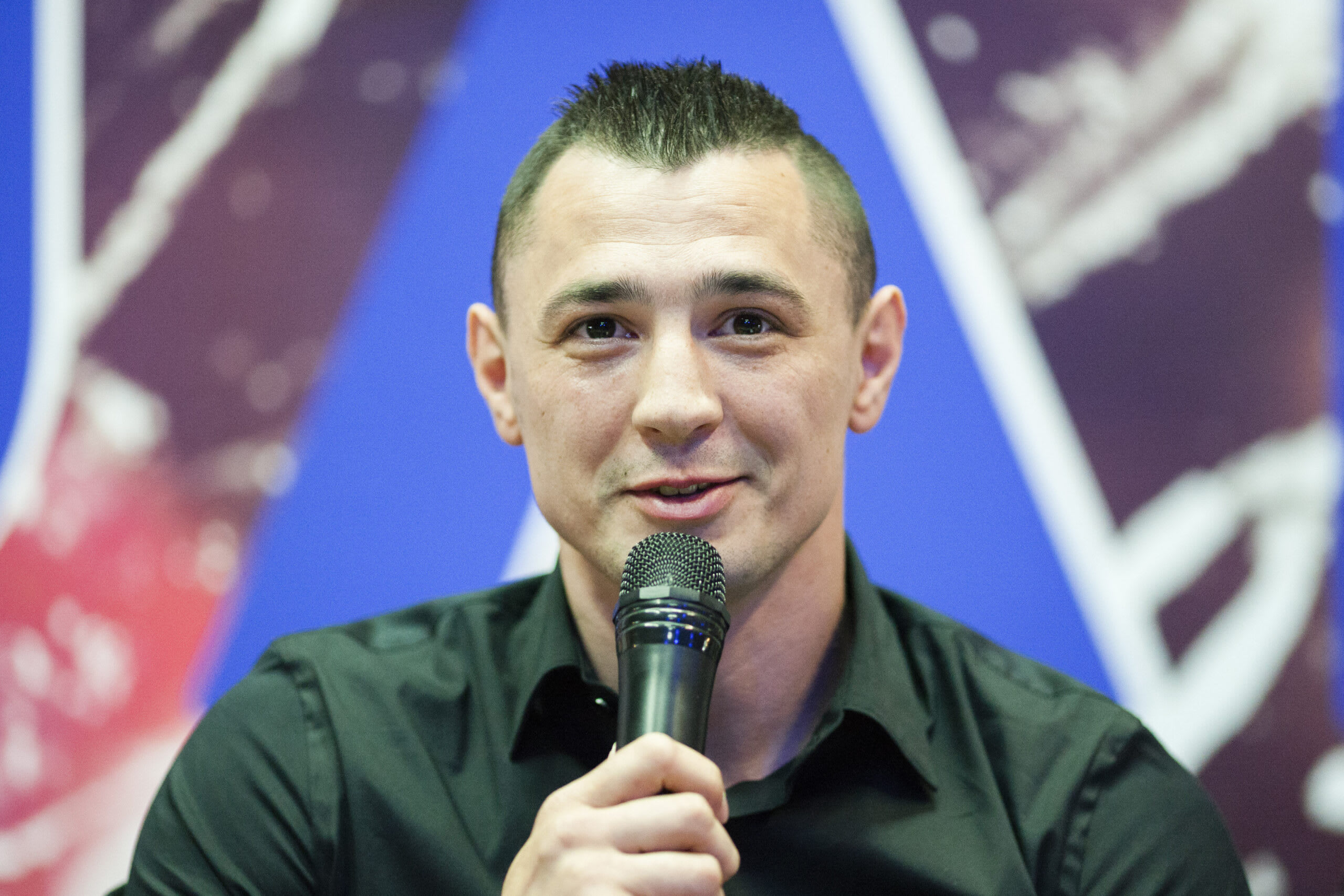 Flavius Biea în ring, pregătindu-se pentru meciul din Germania