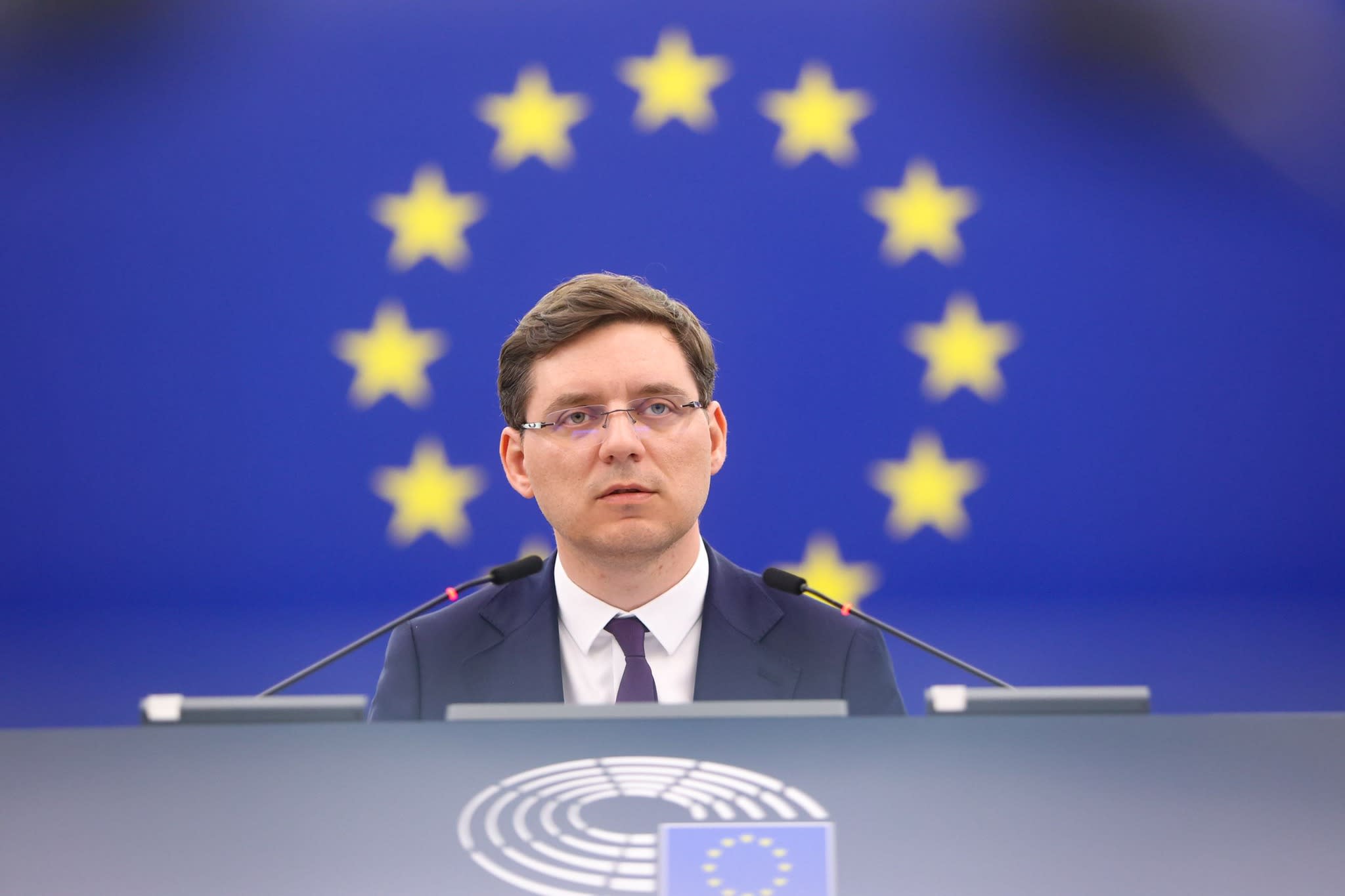 Dronă militară survolând spațiul aerian european