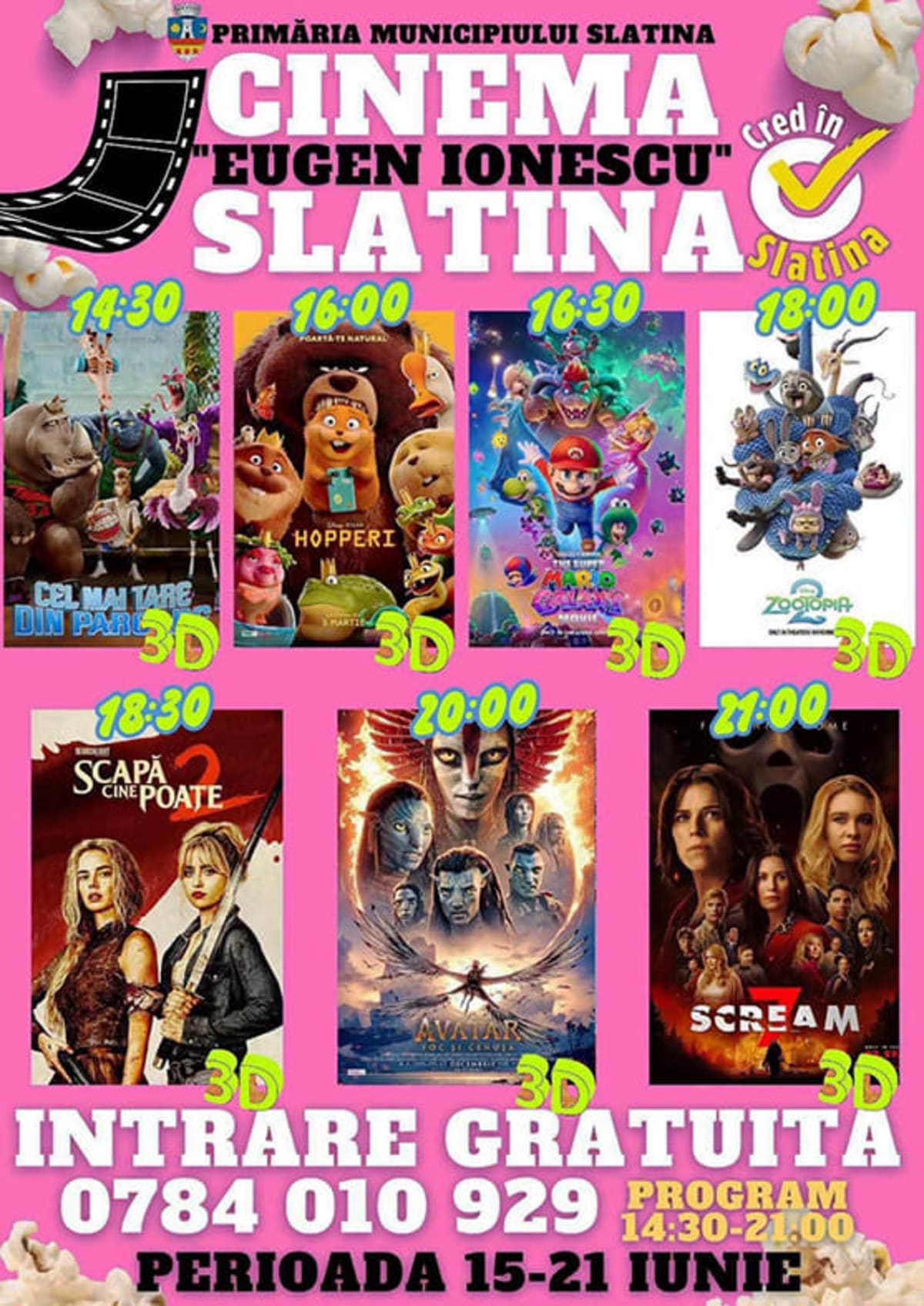 Sala de cinema cu afișe de filme și public în sala de proiecție Sala de cinema cu afișe de filme și public în sala de proiecție