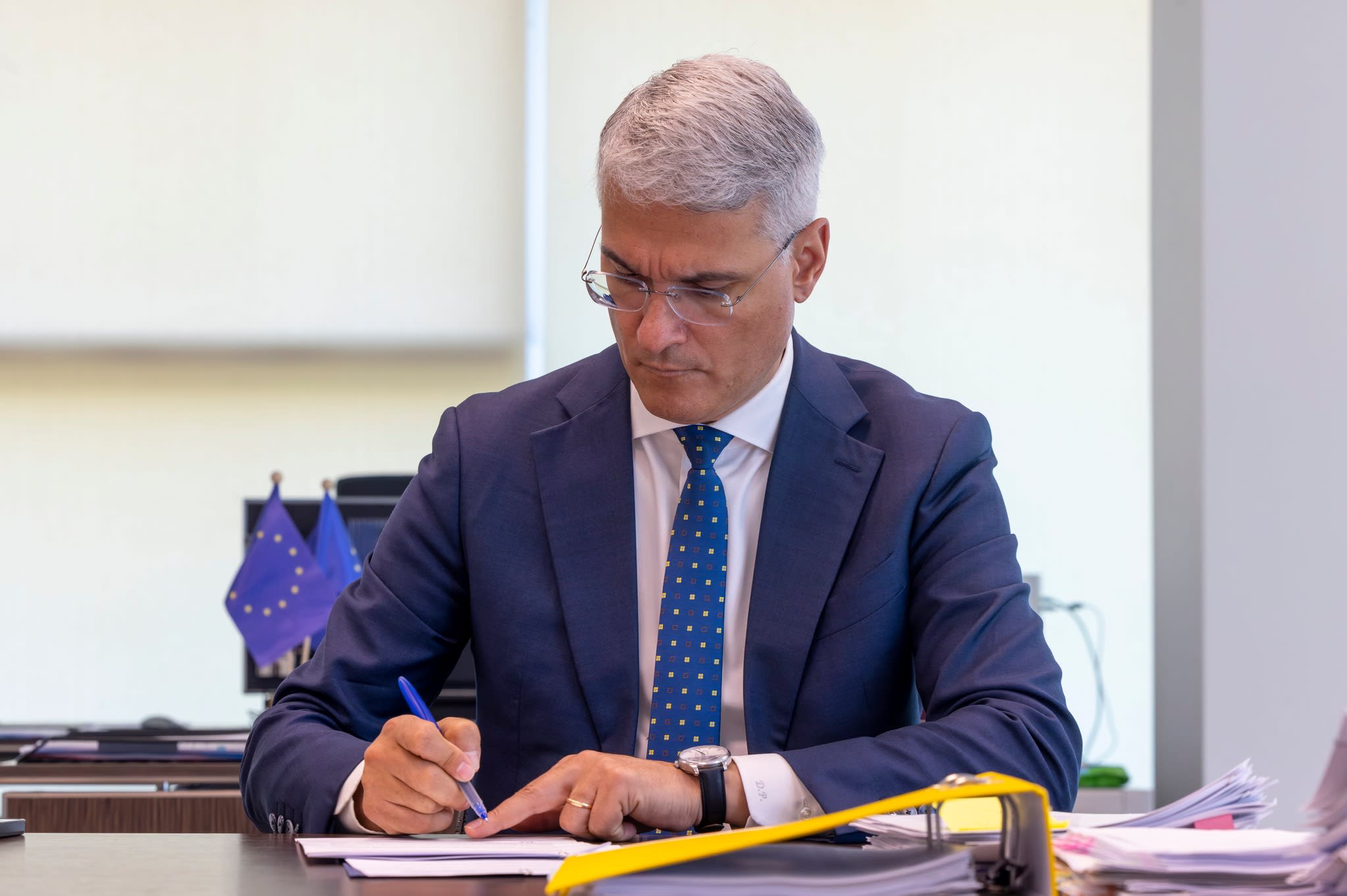 Dragoș Pîslaru în timpul declarației despre PNRR