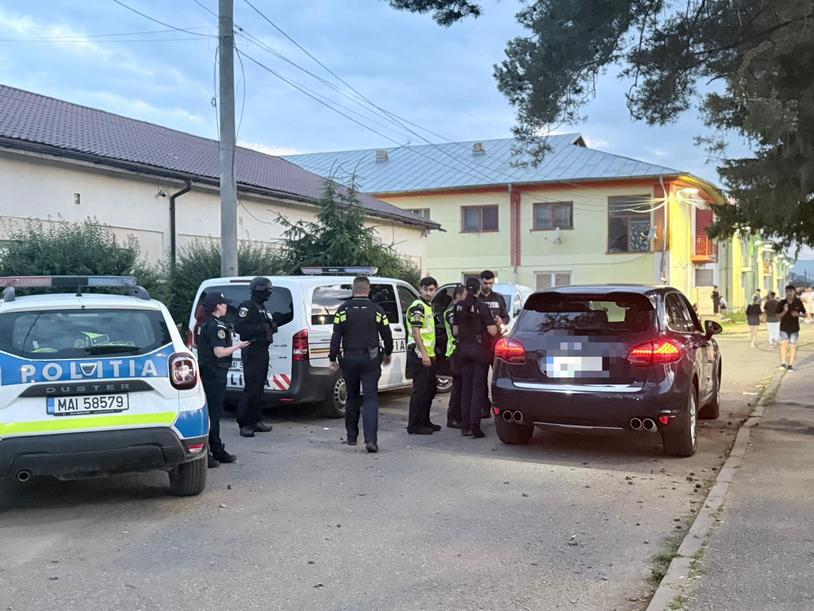 Polițiști în acțiune pe drumurile din Neamț