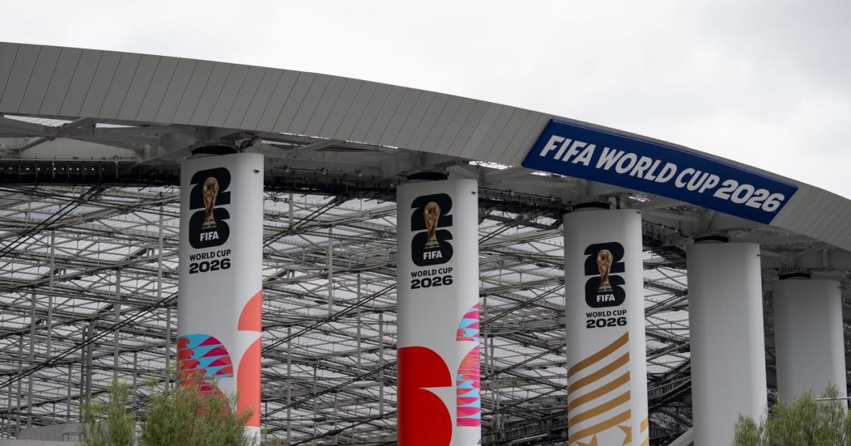 Meci de fotbal la Cupa Mondială 2026, jucători în acțiune
