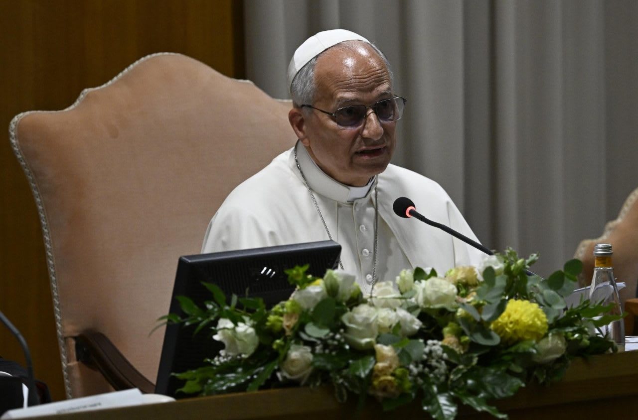 Cardinal Víctor Manuel Fernández la conferință