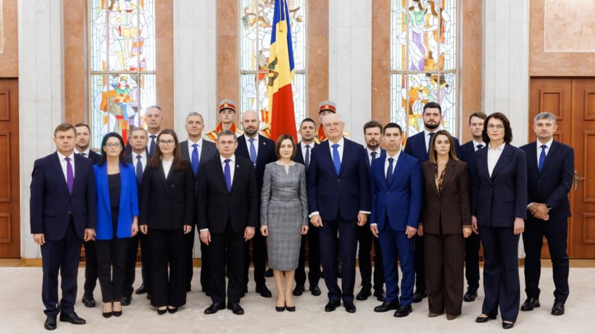 Alexandru Munteanu în conferință de presă, Moldova Alexandru Munteanu în conferință de presă, Moldova