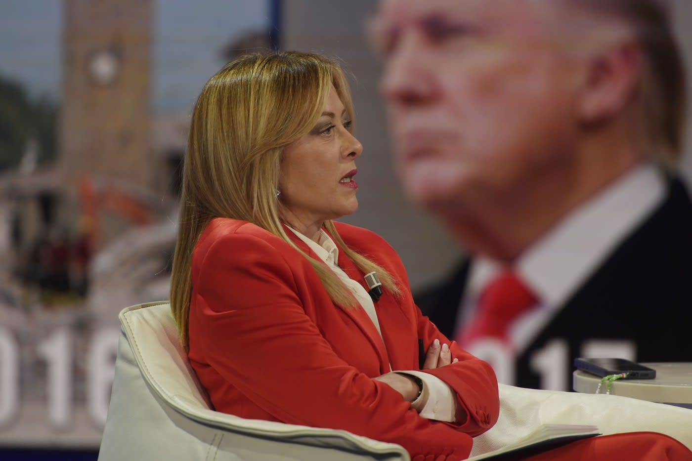 Giorgia Meloni și Donald Trump în contexte politice internaționale Giorgia Meloni și Donald Trump în contexte politice internaționale
