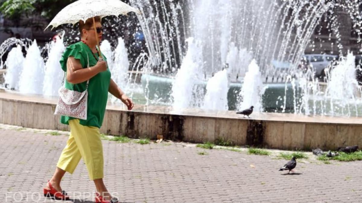 Termometru cu temperaturi ridicate și soare puternic