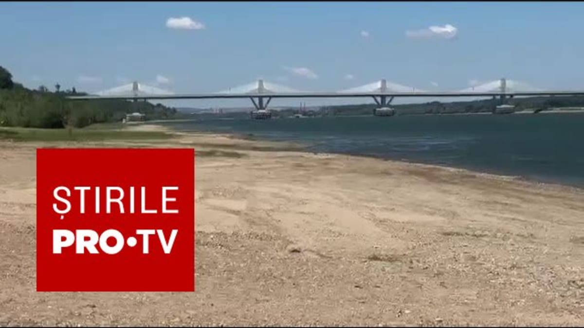 Centrala nucleară de la Cernavodă în apropierea Dunării, cu nivel scăzut al apei