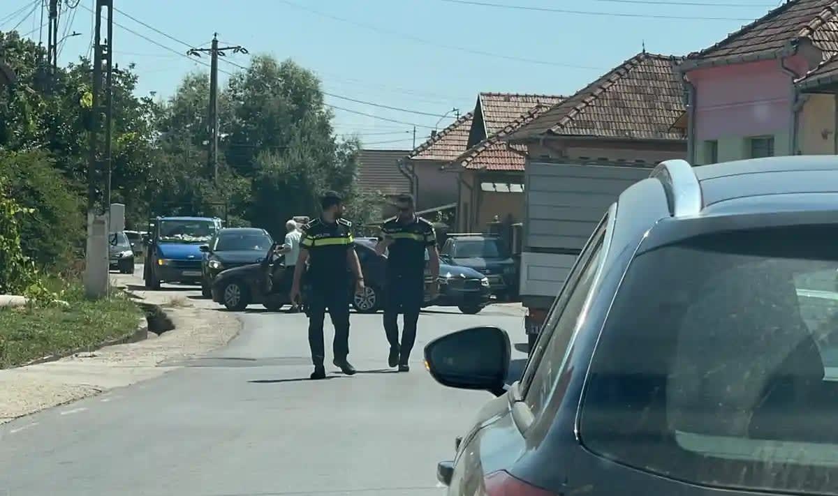 Mașini avariate după accident în Șard, Alba
