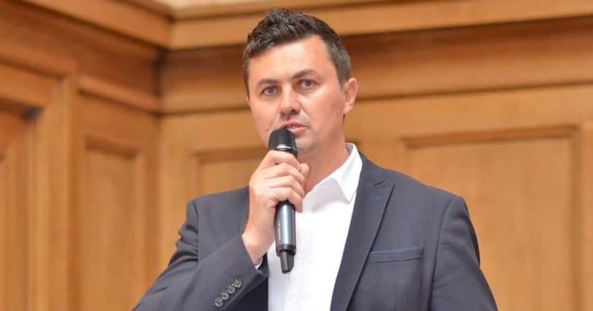 Prof. dr. Silviu Iordache discutând despre educație