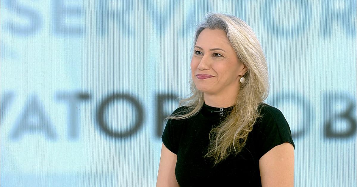 Cuplu discutând despre relația lor