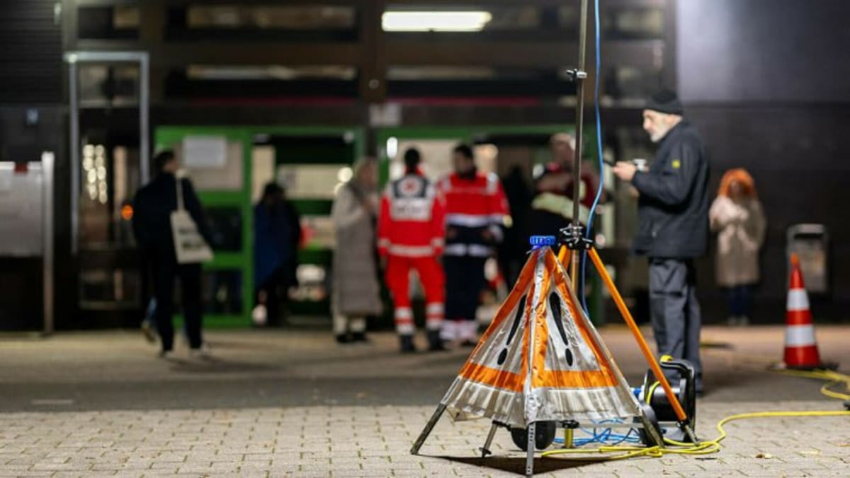 Dispozitiv exploziv descoperit lângă centrală electrică în Brandenburg Dispozitiv exploziv descoperit lângă centrală electrică în Brandenburg