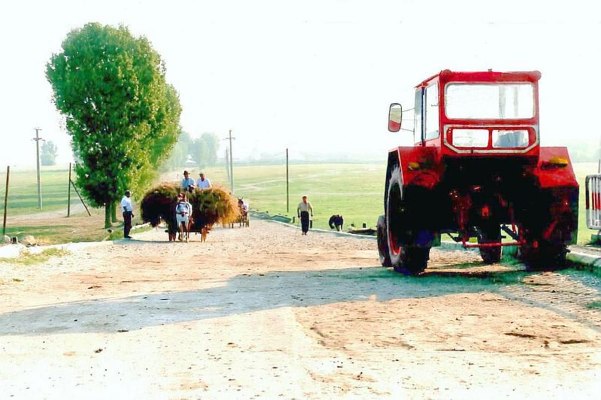 expoziție fotografii și unelte agricole la Muzeul Național al Agriculturii
