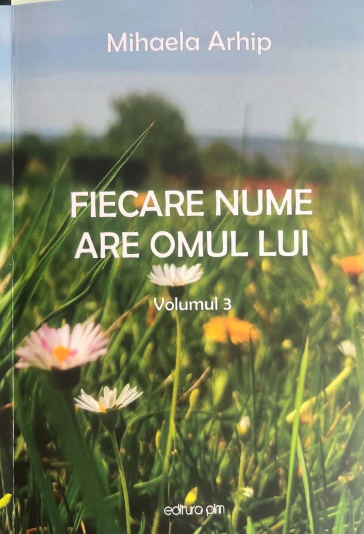 Prof.Georgica Manole a lansat al treilea volum din seria „Fiecare nume are omul lui Prof.Georgica Manole a lansat al treilea volum din seria „Fiecare nume are omul lui