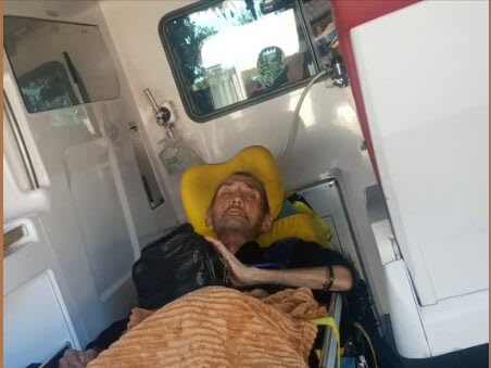 Caz social grav: un om al străzii bolnav de cancer, primit la Rădeni