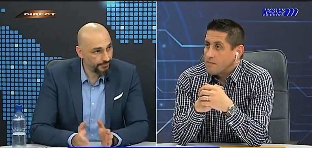 Bogdan Cărăușu și Răzvan Sauciuc dezbat situația școlilor din Botoșani la Tele’M Bogdan Cărăușu și Răzvan Sauciuc dezbat situația școlilor din Botoșani la Tele’M