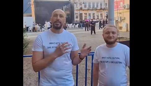 Bogdan Cărăușu: "45.000 de euro pentru playback și 130.000 de euro pentru un spectacol interzis majorității botoșănenilor! Politicienii din Botoșani acuzați că-și fac imagine pe banii botoșănenilor. Bogdan Cărăușu: "45.000 de euro pentru playback și 130.000 de euro pentru un spectacol interzis majorității botoșănenilor! Politicienii din Botoșani acuzați că-și fac imagine pe banii botoșănenilor.