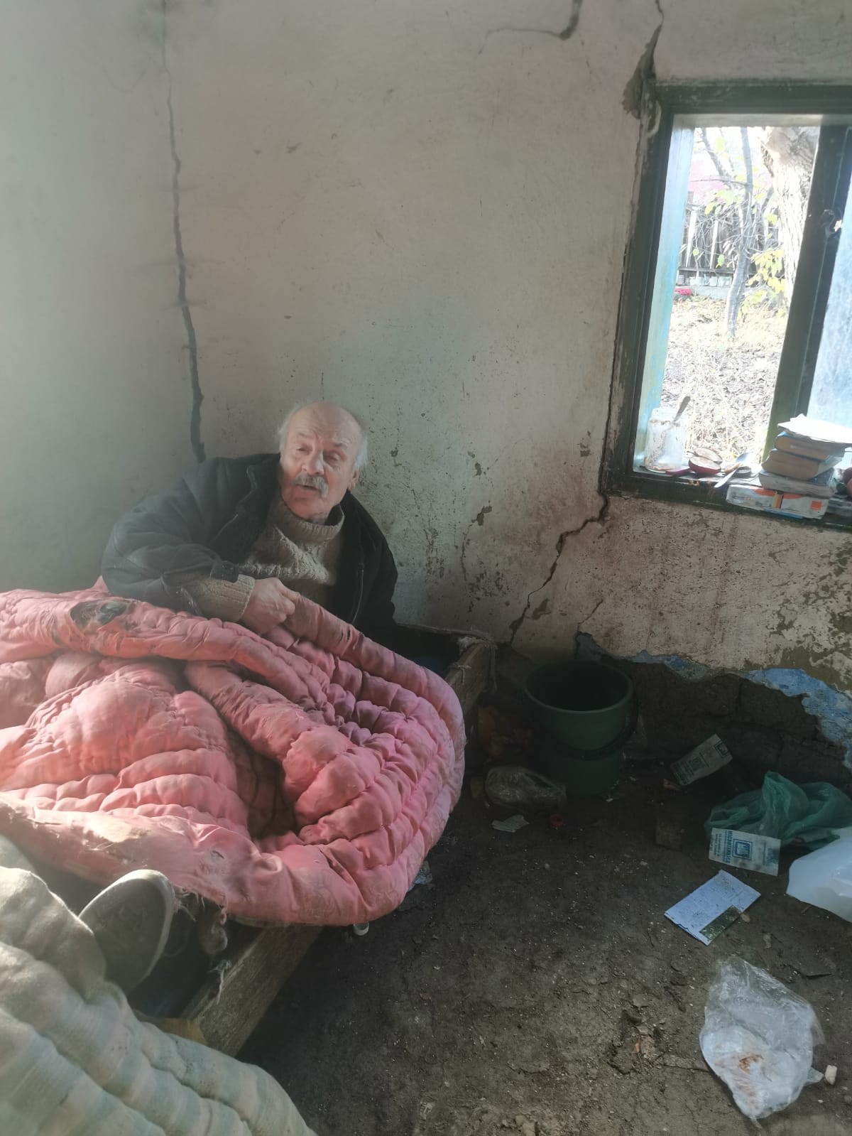 Asociația Happy lansează un apel la solidaritate pentru construirea unui nou adăpost pentru bătrânii bolnavi și oamenii străzii