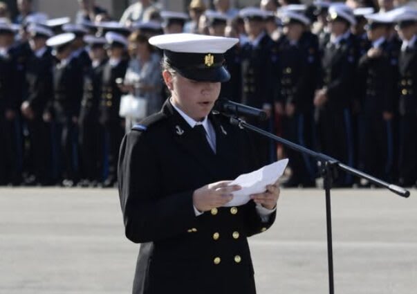 O tânără din Botoșani a intrat cu cea mai mare medie la Colegiul Militar din Constanța. „Familia a fost și rămâne sprijinul meu principal O tânără din Botoșani a intrat cu cea mai mare medie la Colegiul Militar din Constanța. „Familia a fost și rămâne sprijinul meu principal