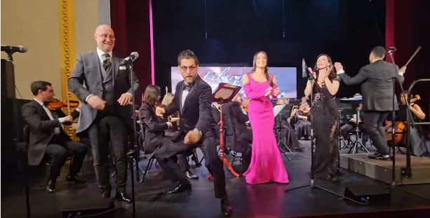 Fabulos! Standing Ovation pentru Filarmonica Botoșani și invitații săi la Gală! Fabulos! Standing Ovation pentru Filarmonica Botoșani și invitații săi la Gală!