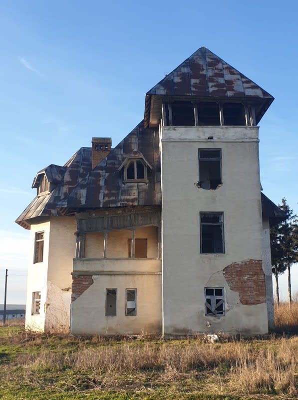 Misterele Castelului Melik de la Costești: O bijuterie pierdută a istoriei locale