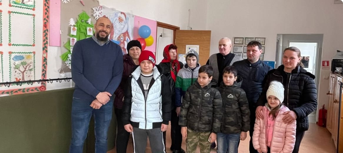 Educația Salvează Nația: Lupta împotriva Abandonului Școlar și a Sărăciei Educația Salvează Nația: Lupta împotriva Abandonului Școlar și a Sărăciei
