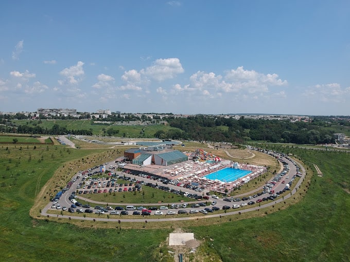 Cornișa AquaPark & Sports Botosani, unul dintre cele mai mari parcuri de agrement din zona Moldovei