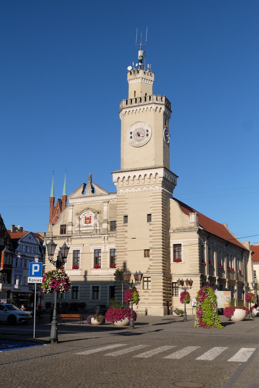 Mașină de poliție oprește o mașină pe autostradă Mașină de poliție oprește o mașină pe autostradă