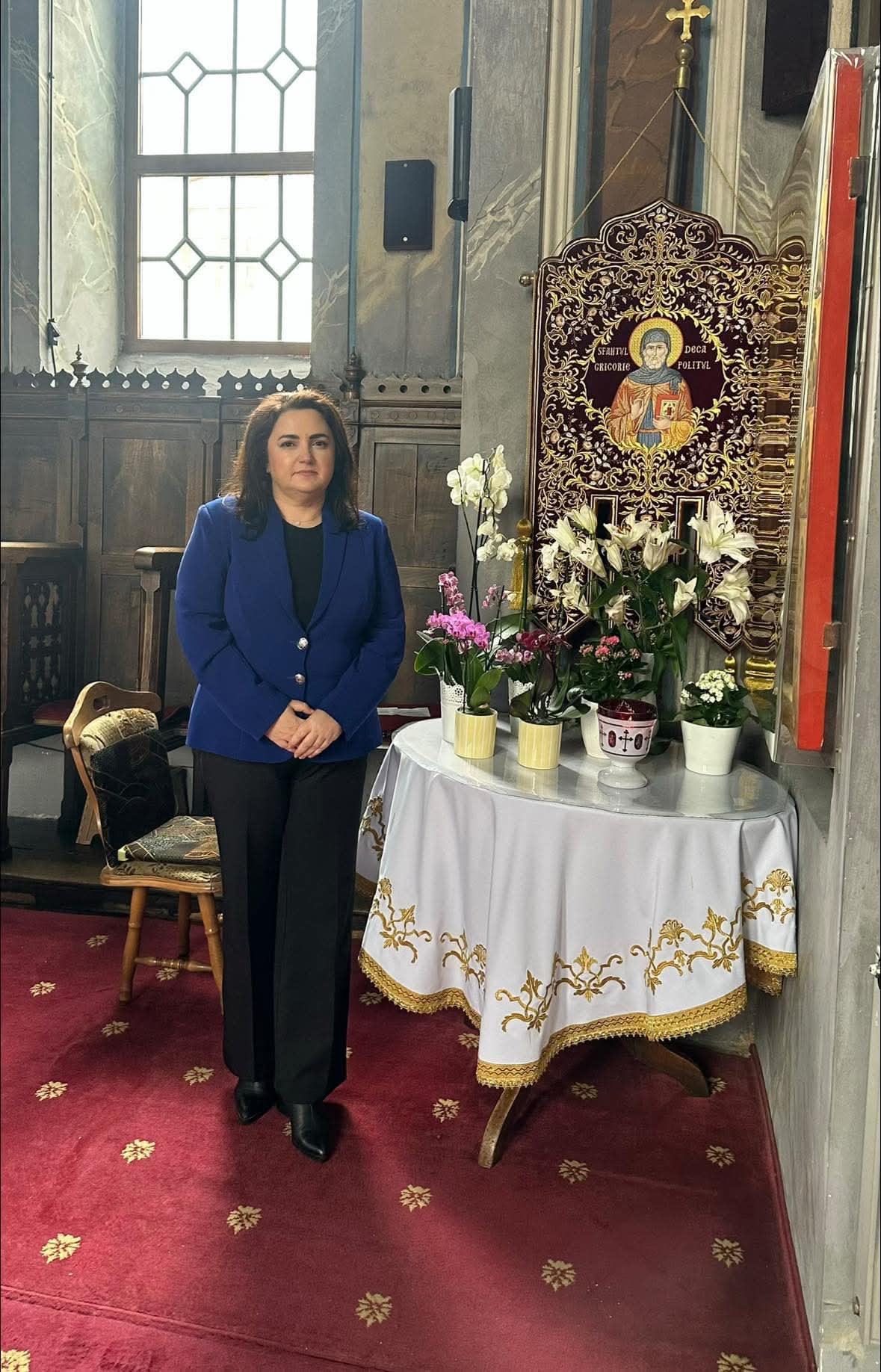 Andra Bica vizitează Mănăstirea Bistrița după incendiu: apel la solidaritate pentru refacere