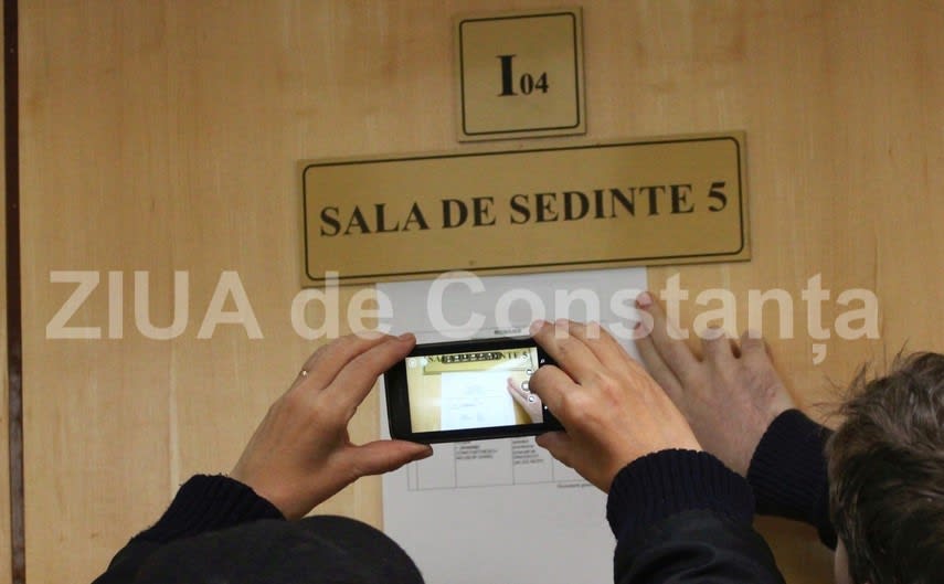 Sala de judecată a Tribunalului Constanța în timpul unei ședințe