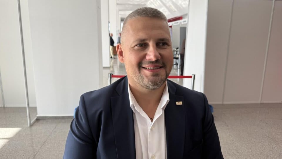 Reprezentanți ANPC și turiști pe litoralul românesc Reprezentanți ANPC și turiști pe litoralul românesc