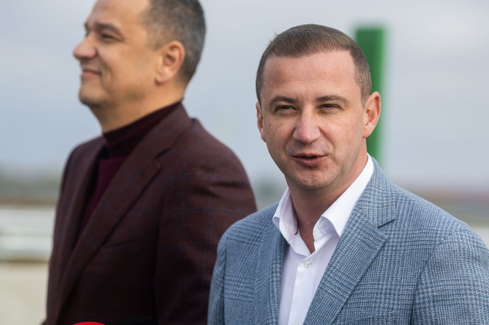 Alfred Simonis în timpul declarațiilor despre guvernul Bolojan