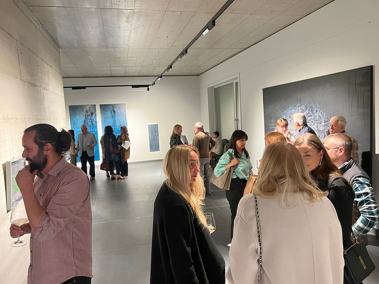 Lucrări de artă abstractă expuse la Timișoara Lucrări de artă abstractă expuse la Timișoara