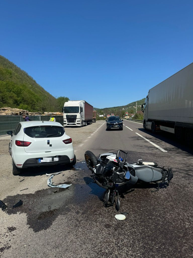 Accident grav pe DN7 la Tuțulești: Motociclist și două femei la spital după o manevră neasigurată