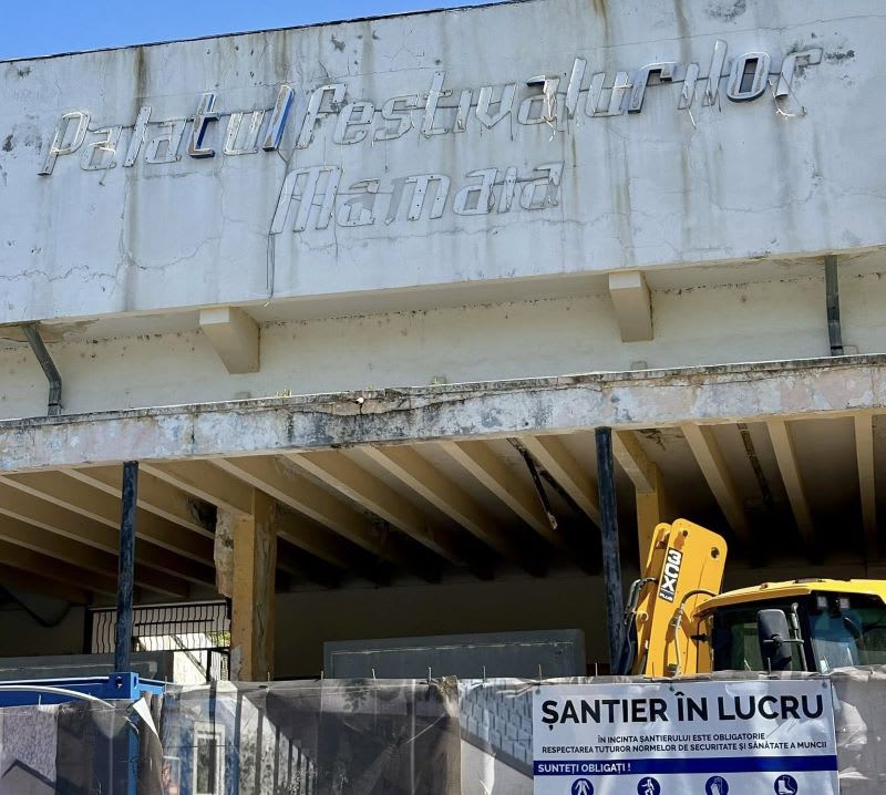 Lucrările la Teatrul de Vară Mamaia au fost reluate pentru a reda viață simbolului litoralului
