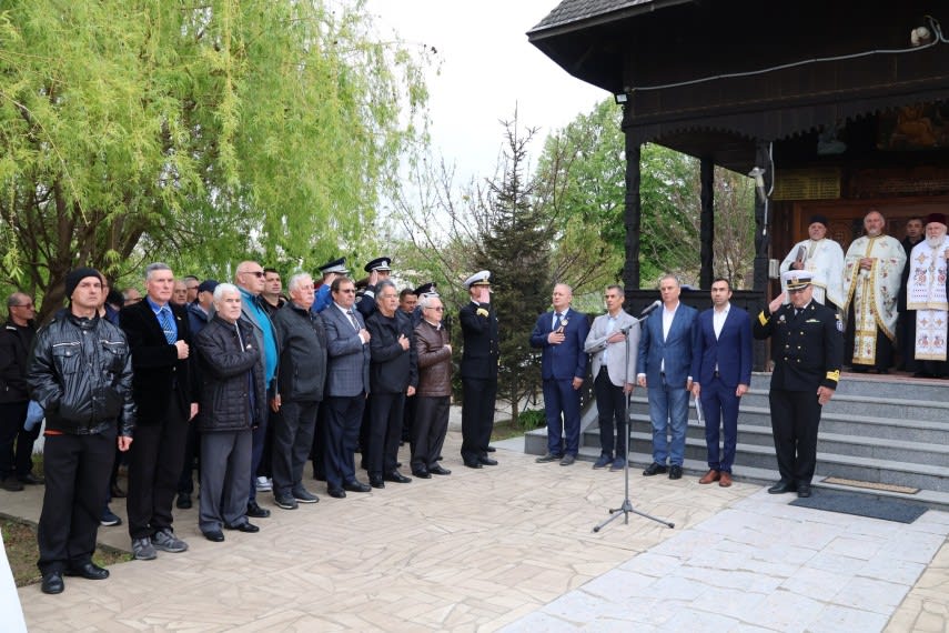 Vicepreședintele CJ Tulcea participă la ceremonia Zilei Veteranilor de Război la Tulcea