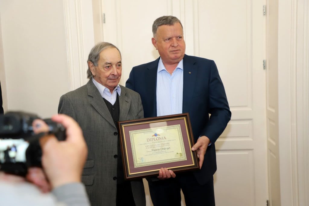 Florin Cheran primește titlul de Cetățean de Onoare al Râmnicului Vâlcea