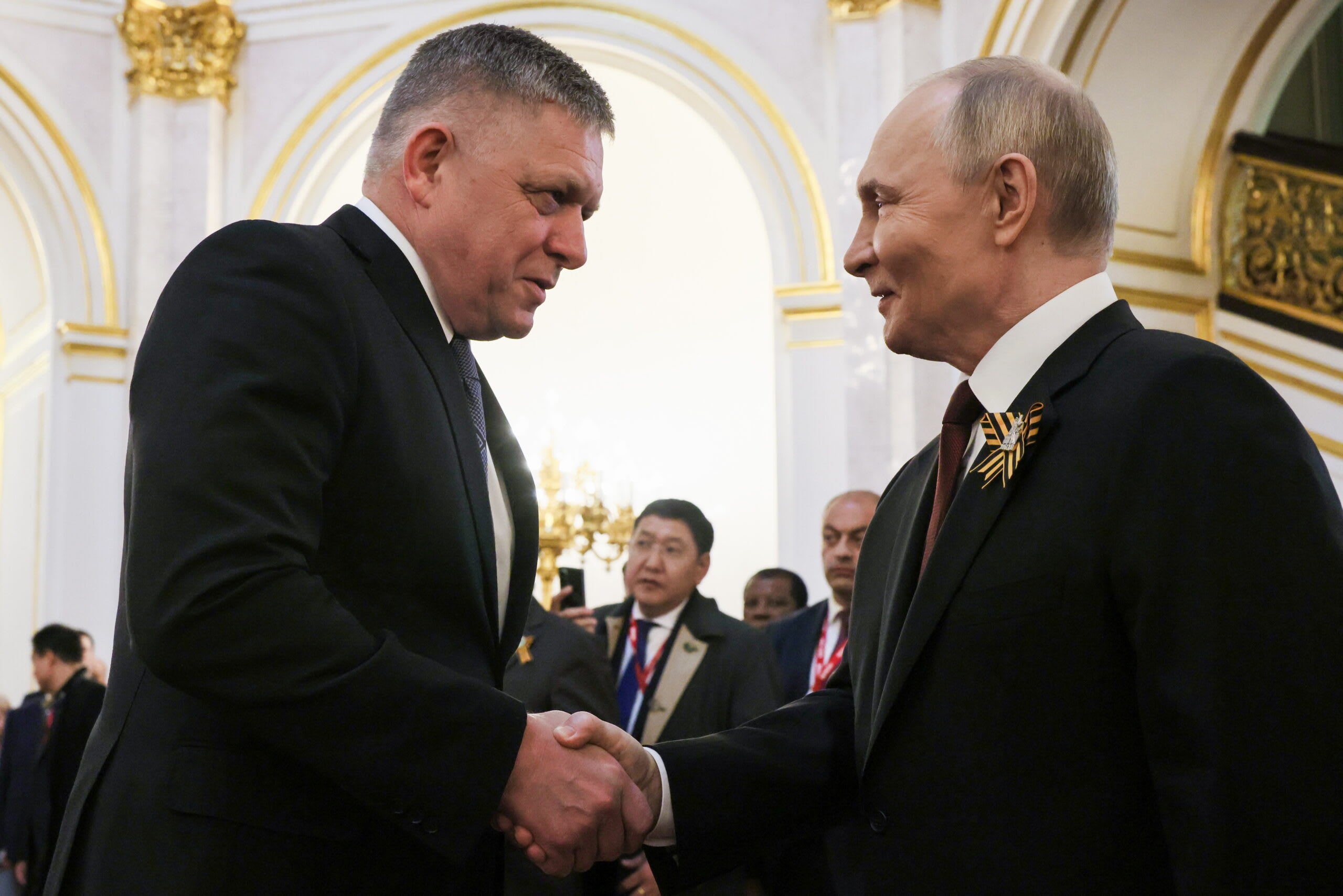 Premierul slovac Robert Fico la parada de Ziua Victoriei de la Moscova Premierul slovac Robert Fico la parada de Ziua Victoriei de la Moscova