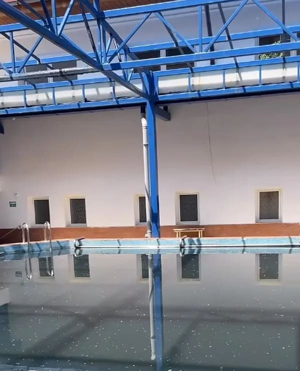 Hotel Olănești & Spa Medical redeschide piscina cu apă sulfuroasă în iunie pentru relaxare și tratament