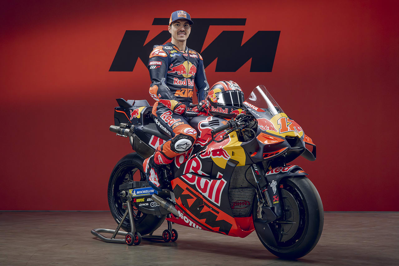 Pilotul Maverick Viñales în timpul recuperării post-operatorii Pilotul Maverick Viñales în timpul recuperării post-operatorii
