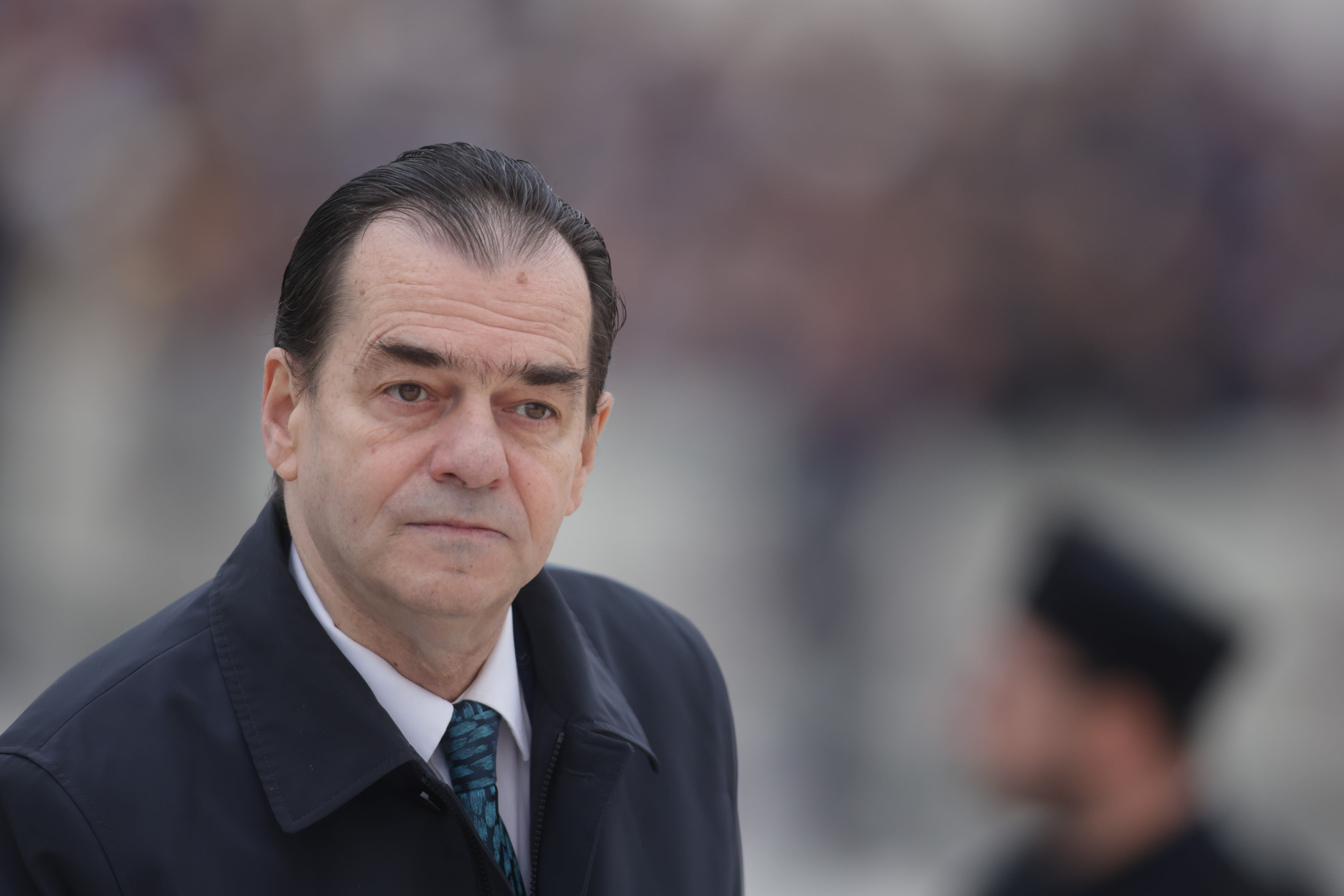 Ludovic Orban în emisiune televizată, discuție politică Ludovic Orban în emisiune televizată, discuție politică